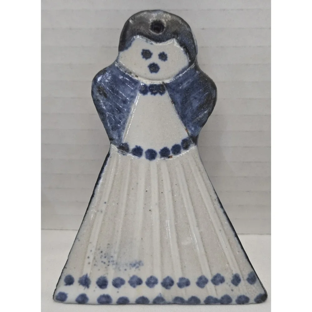 Vintage Blue & White Ceramic Wall Plaques - Set of 3 Folk Art Girl Ornaments 4